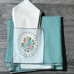 Embroidered Table Linens Turquoise Napkins Set Kaye Walt Creation VTG