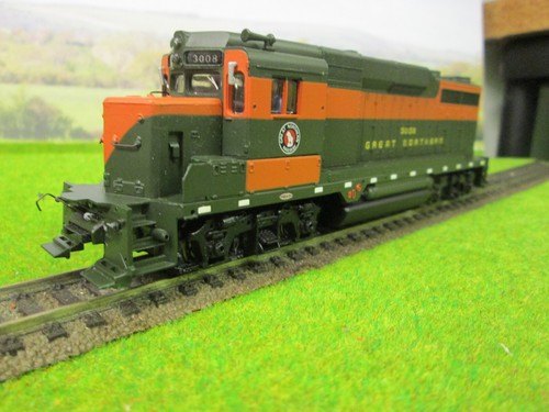 BACHMANN SPECTRUM 82026 EMD GP30 DIESEL GREAT NORTHERN LIVERY HO SCALE BOXED | Condition: Used