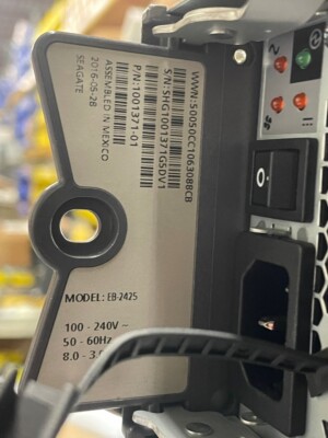 Kaminario / Xyratex EB-2425 COMPLETE WITH RAILS AND CABLES. 2 X HB-SBB2-E601-KAM