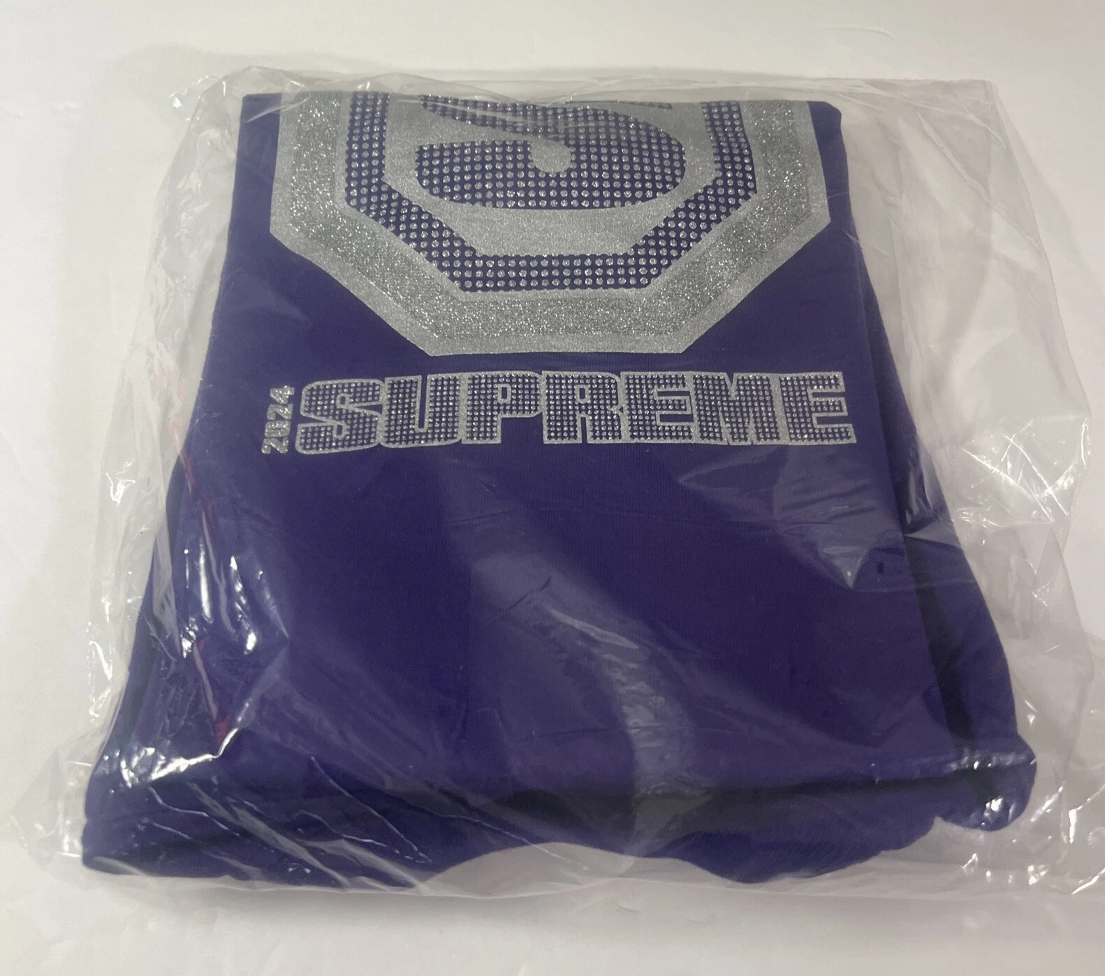 SUPREME BLOCKBUSTER TEE VIOLET TAILLE S FW24 SEMAINE 8 (100% AUTHENTIQUE NEUF)
