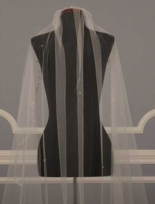 HOMA BRIDAL Couture 164 Diamond White Silver Beaded Chapel  display picture 1