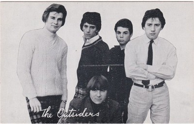 EXHIBIT CO. ARCADE CARD ''BILLBOARD ARTISTS'' OUTSIDERS!! RARE CARD!!