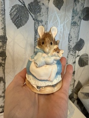 Peter Rabbit Beatrix Potter Hunca Munca & Baby aus - Border Fine Arts A2435