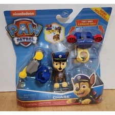 Nickelodeon Paw Patrol Action Pack Chase Figure With 2 Clip On Uniforms