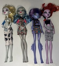 Lote de 4 muñecas Monster High - Azul Lagoona, Operetta, Sea Monster 2008 2011