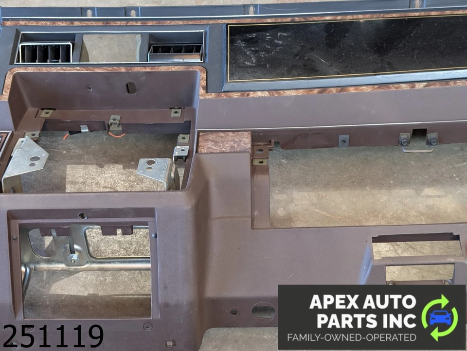 OEM 1978 Chevrolet Caprice 4.1L DASH ASSEMBLY HOUSING Foto 3 de 4
