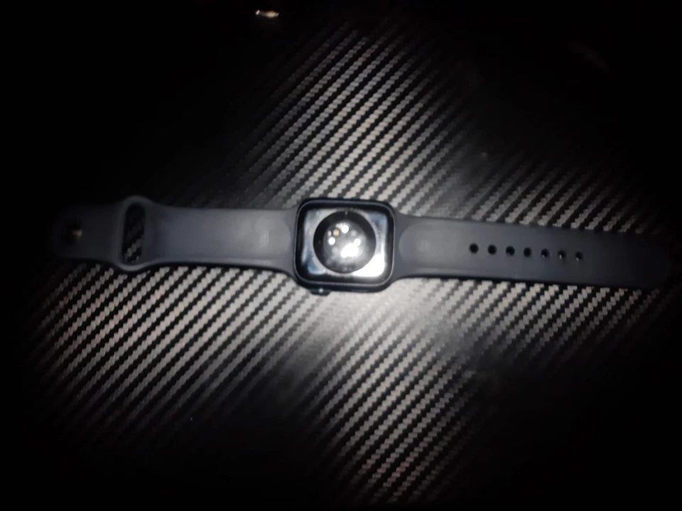 Apple Watch Series 8, photo 3 of 5