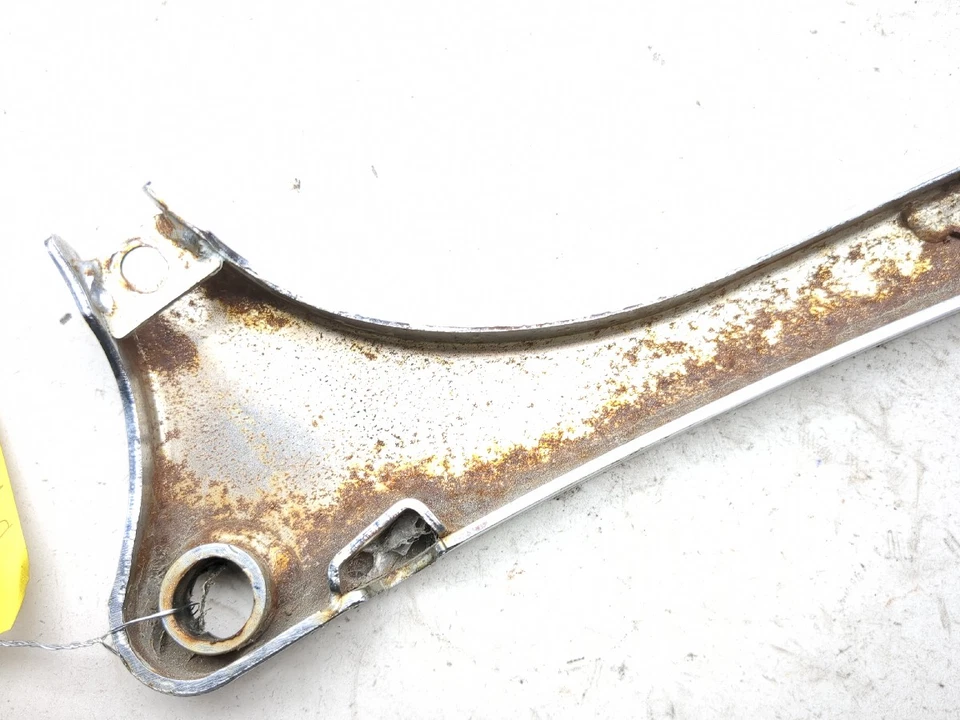 Apoios de suspensão traseiros esquerdos 98 Suzuki LS650 Savage - Imagem 4 de 4