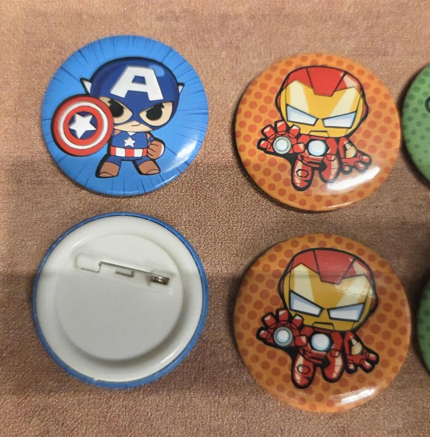 120 Pc Mixed Superhero Party Favors Masks,Pins,Bubbles,tattoos,straws. See Decri