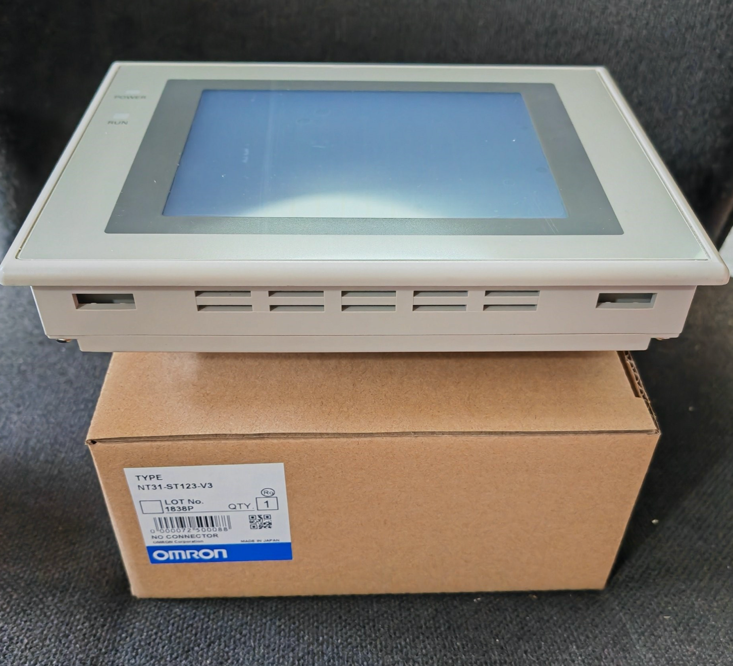 Omron 1PC NT31-ST123-V3 Brand New Touch Screen In Box HMI In Stock/*