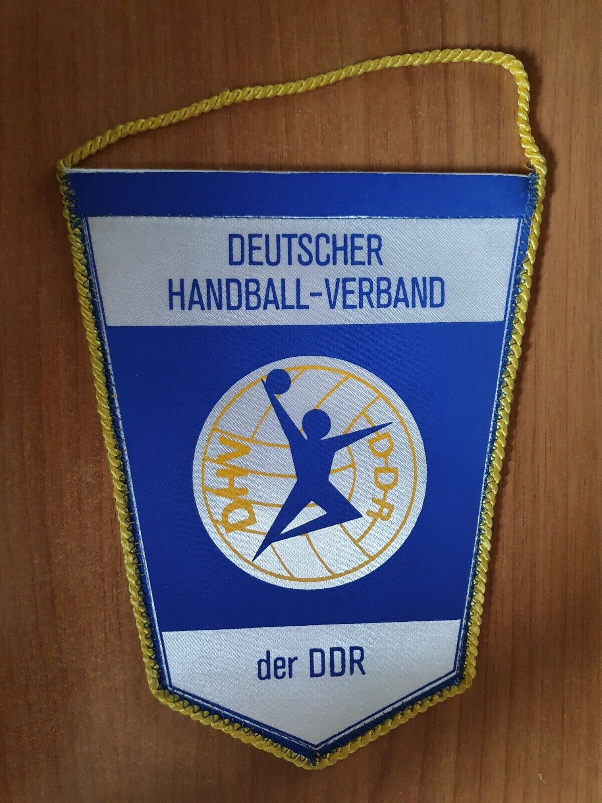Pennant East Germany 最新発見 handball association Deutsch federation DDR 非売品