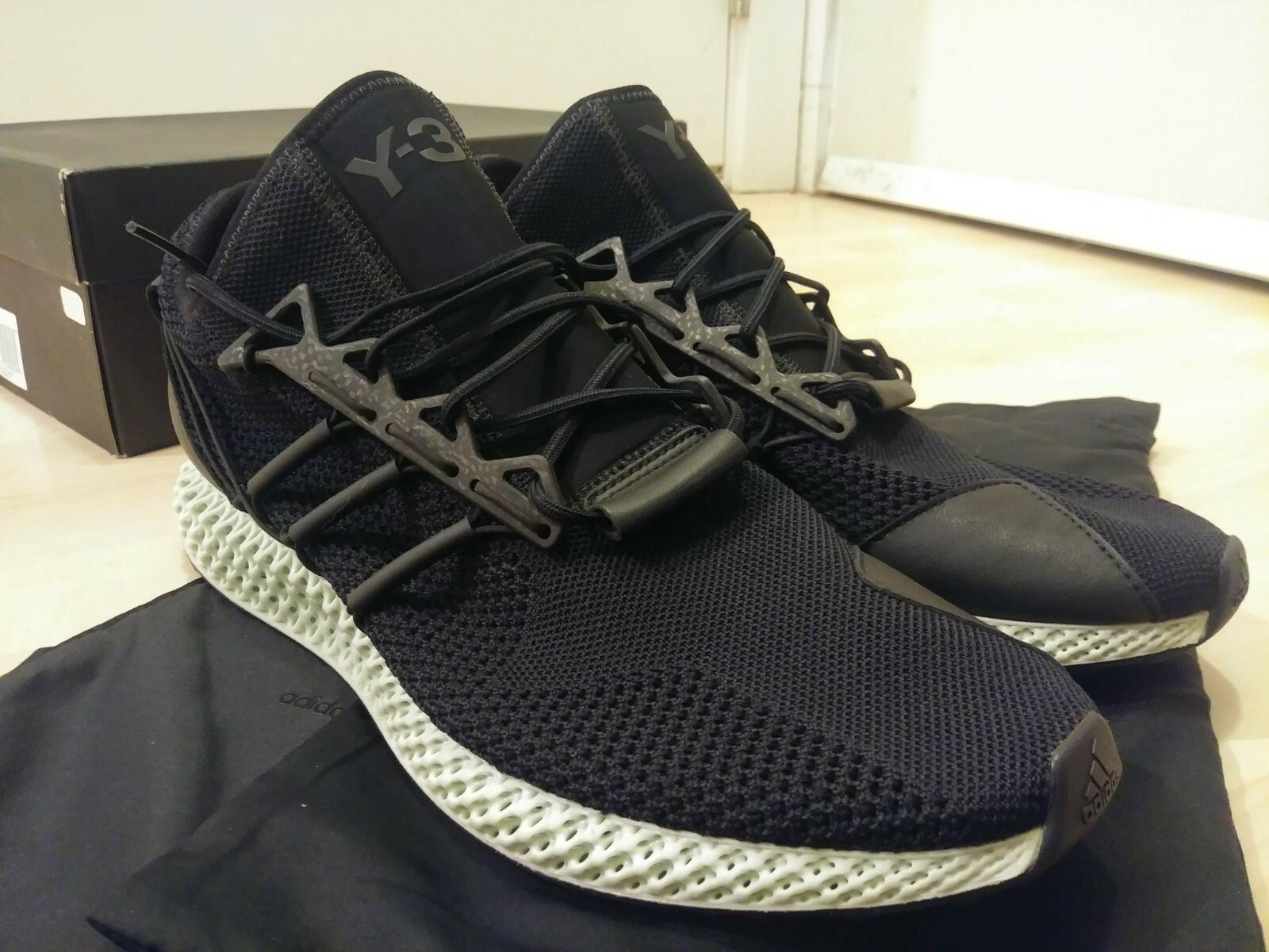 adidas tubular uncgd