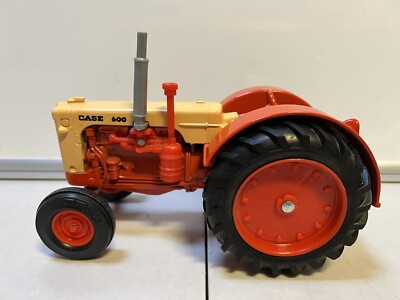 Vintage ERTL Case 600 Replica Tractor 1:16 Diecast Metal Farm Toy