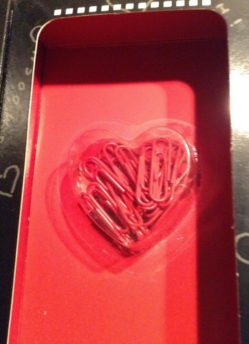 HALLMARK PAPER CLIPS/THUMB TACKS - Picture 4 of 8