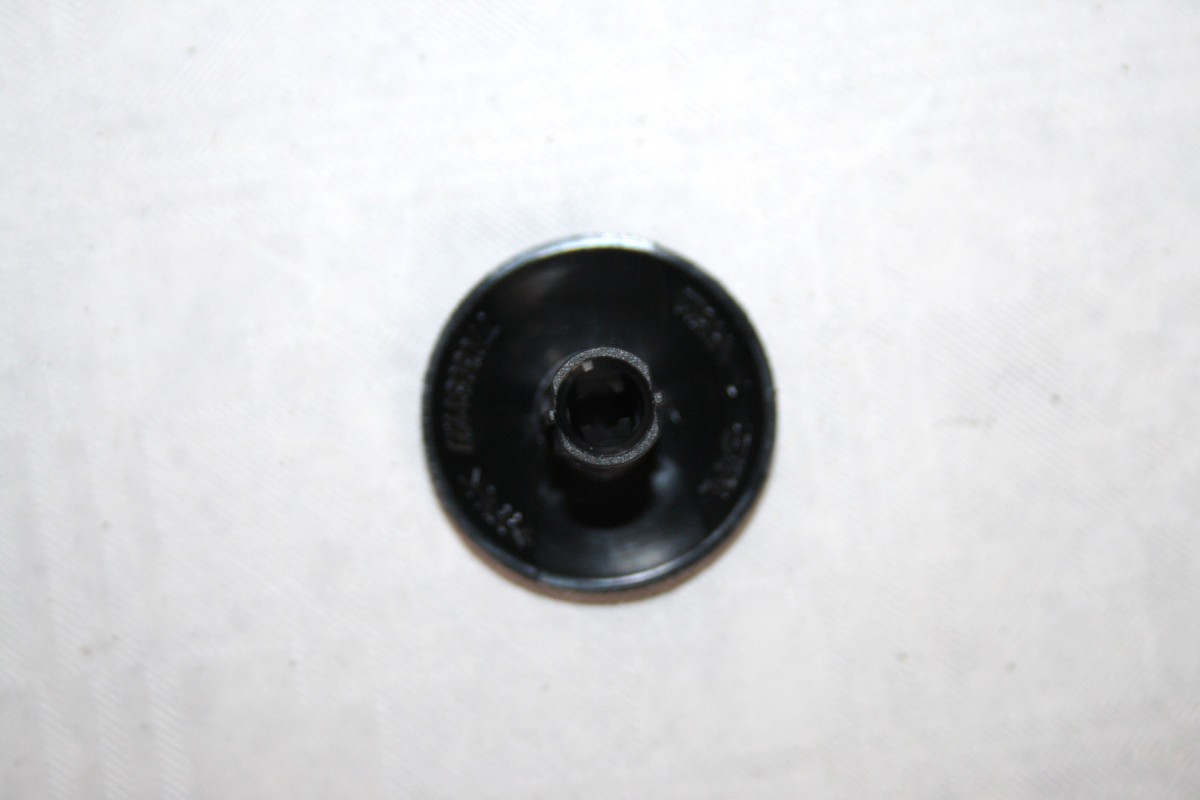 1x Original Opel Vivaro Halter Clip für Radlauf 9161902  