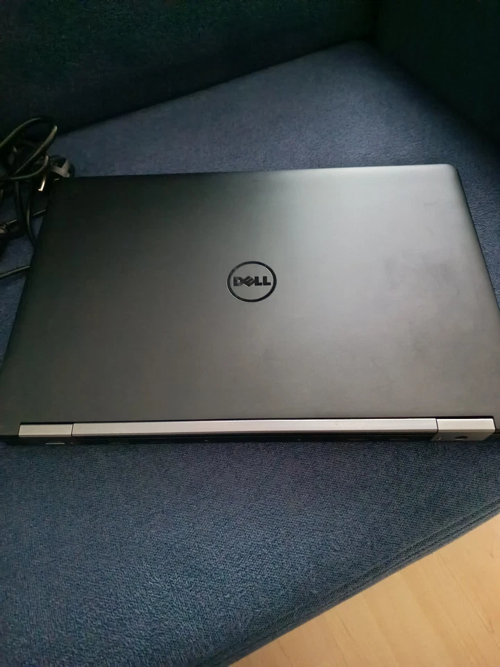 Notebook Dell Precision 3510 - 512GB - QuadCore 2,7GHz - 32GB RAM - Sehr gut - Bild 3 von 4