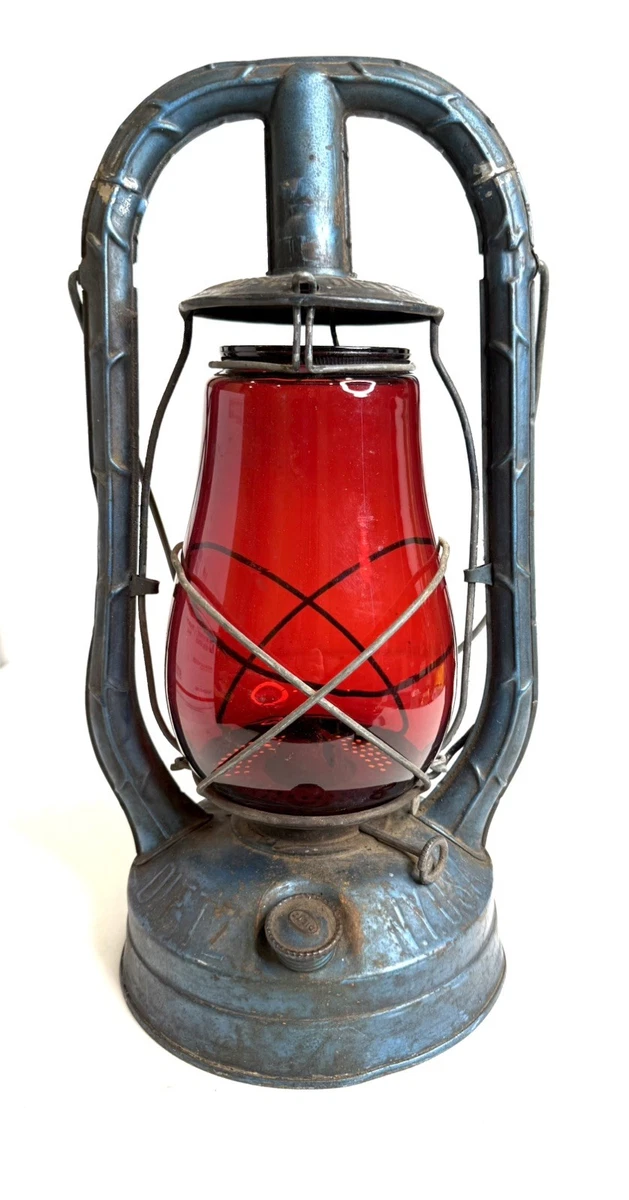 Dietz Monarch Lantern In Collectible Railroad Lanterns & Lamps for