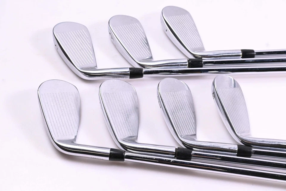 Titleist 718 AP3 Irons / 5-PW+48° / Regular Flex Project X LZ 115 Shafts - Image 3 of 4
