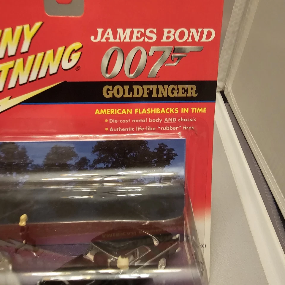 Johnny Lightning James Bond 007 "GOLDFINGER" 1:64 American Flashback in Time New - Image 4 of 4