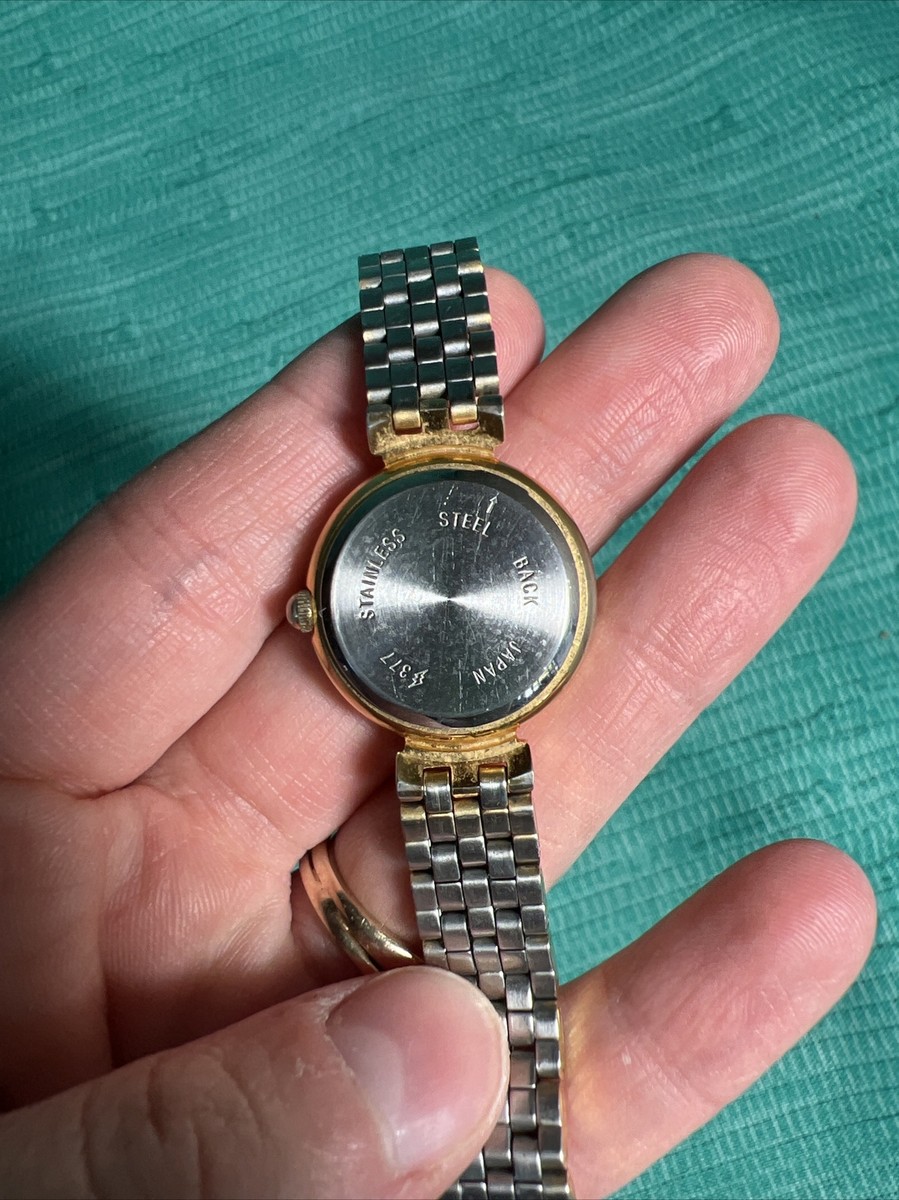 Ladies Cuff Watch Quartz 377 Nice watch L2