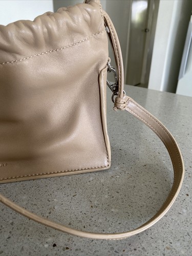WITCHERY Genuine Brown Tan Leather Ladies Crossbody Handbag - EUC - Picture 4 of 20