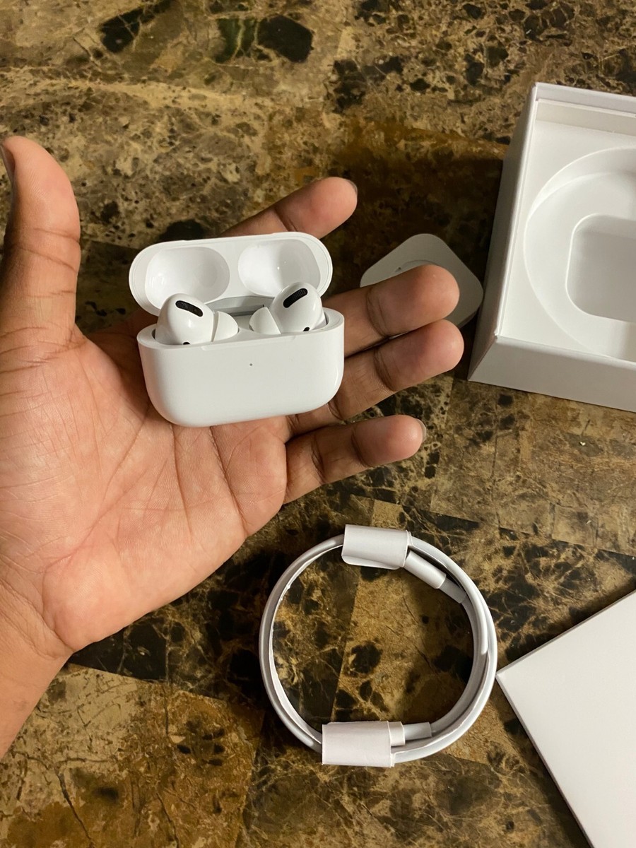 Apple AirPods Pro with Wireless Charging Case - White 190199247017