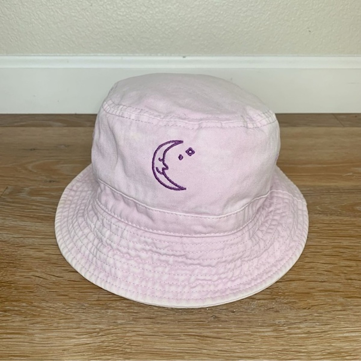 New Urban Outfitters Embroidered Rose Bucket Hat One Size Urban Outfitters Pink Embroidered Bucket Hat | eBay main image 2