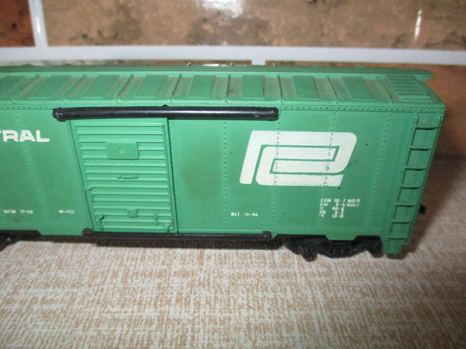 Picture 4 of 12