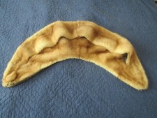 BEIGE MINK COLLAR ROBERT MAGEE FURS OAKLAND