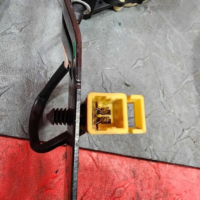 2007-2008 Chevy Tahoe Escalade Left Driver Seat Belt Retractor OEM Black Foto 2 de 4