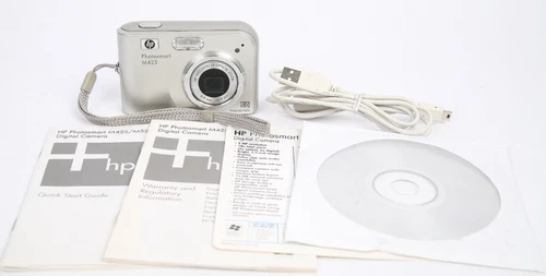 HP PhotoSmart M425 5.0MP Digital Camera Digicam Silver Takes 2 AA TESTED Working