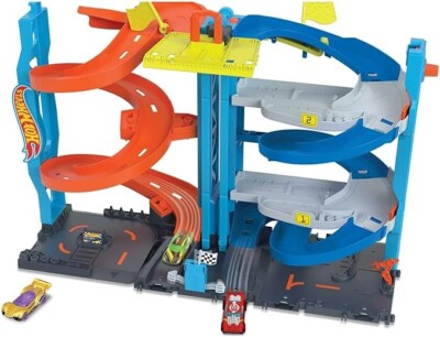 Hot Wheels HKX43 Transform Race Tower (1 Mini Car Playset