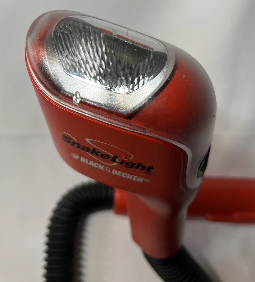 Black And Decker Snake Light Flexible Flashlight For Hands Free Convenience - Image 3 of 4