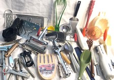 Huge Lot of Assorted Kitchen Utensils Vintage  Modern - Mixed Brands - Nice 