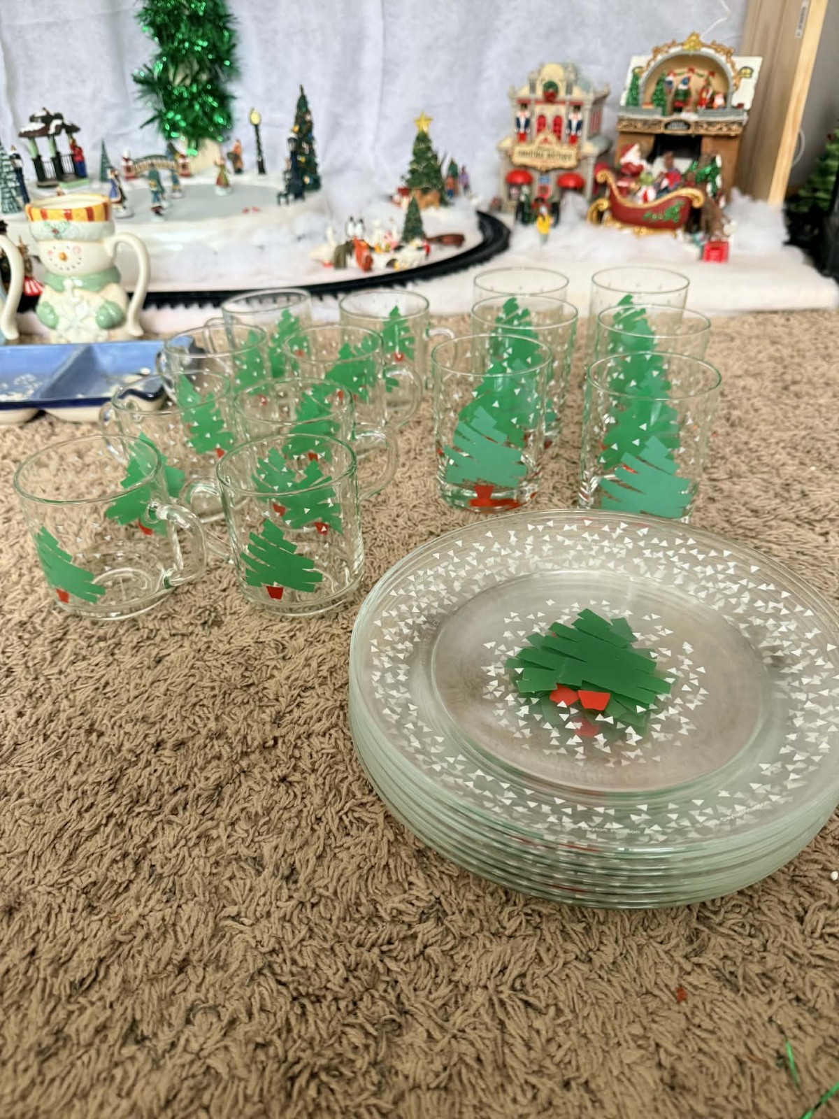 1988 Dayton Hudson Christmas Tree  With Confetti Tablewear
