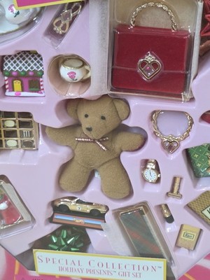1998 Mattel Barbie Holiday Presents Gift Set Special Collection