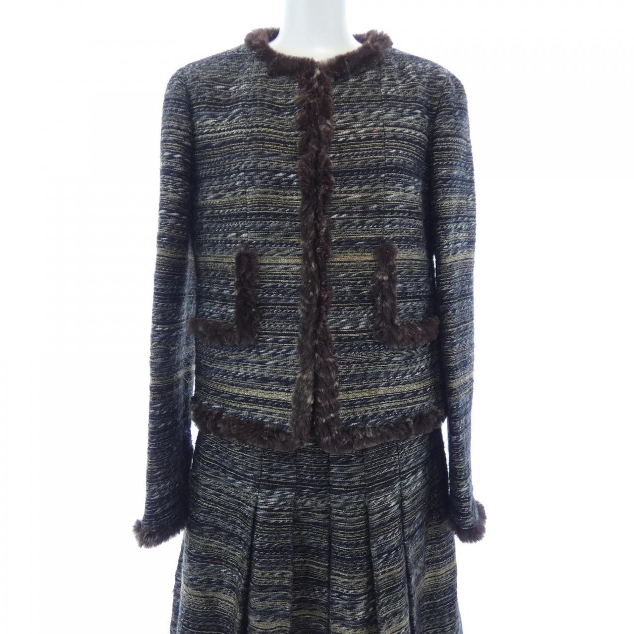 Authentic [Vintage] Chanel CHANEL P26746V17014 05A. Suit #241-003-969-2240