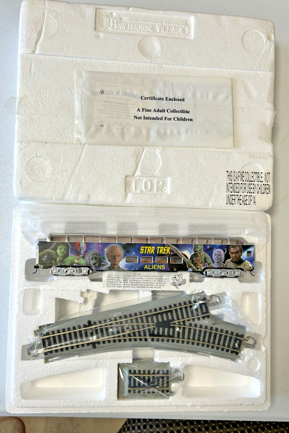 Star Trek HO Express Train Bradford Exchange Hawthorne: Aliens ...
