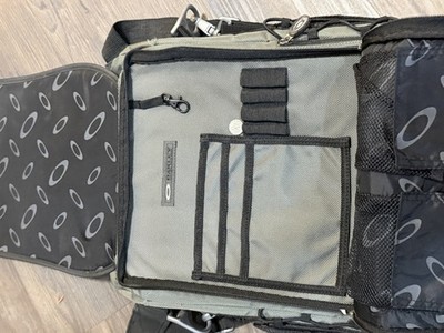 Oakley Tactical Field Gear Vertical Messenger Laptop Bag Strap