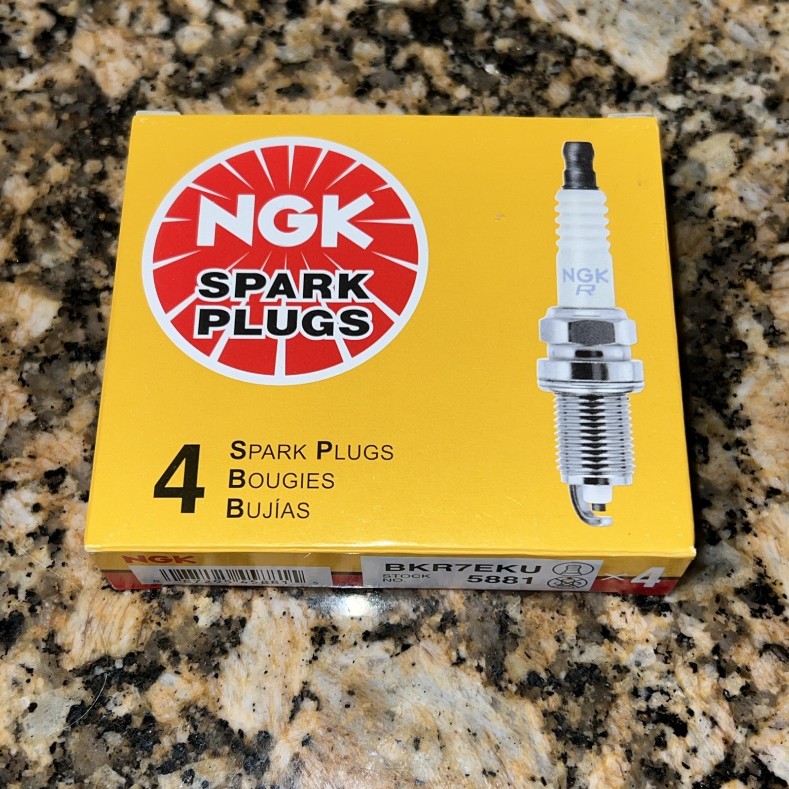 NEW NGK SPARK PLUGS  BKR7EKU 5881,  4 in Box YAMAHA