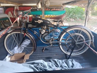 1946 Whizzer motor bike Model H runs bicycle