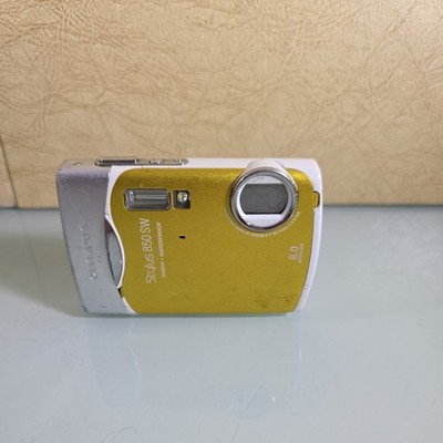 Olympus Stylus 850 SW Digital Camera Yellow. UNTESTED NO CHARGER