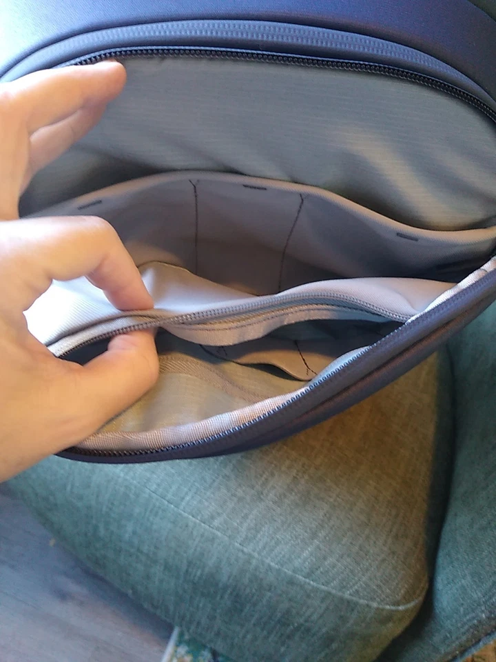 Mochila de viaje Peak Design | 30L | Azul marino Foto 4 de 4