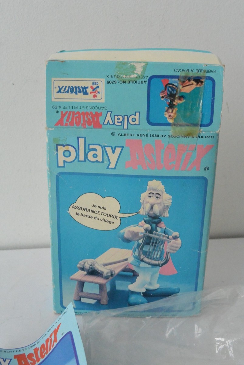 Figurine Play Asterix – Assurancetourix – CEJI Réf 6205 – PVC – Occasion