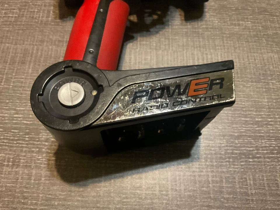 Coche de radiocontrol eléctrico Wltoys Monster Truck deriva alta velocidad potencia control remoto solamente Foto 3 de 4