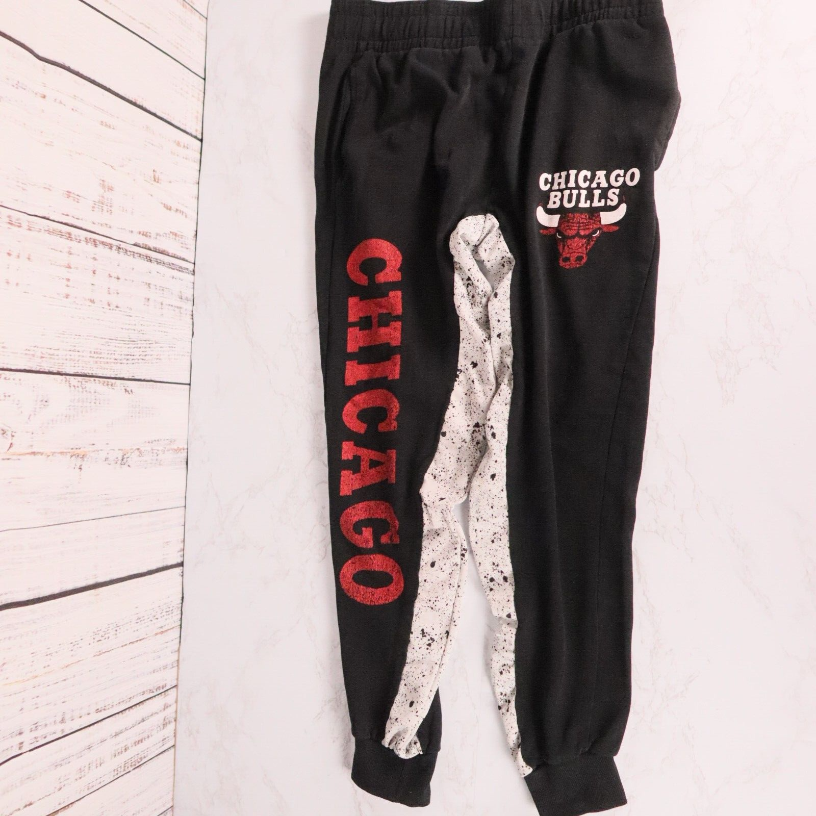NBA Chicago Bulls Joggers Men's Small Official NBA Track Sweatpants
