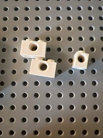 Lego Technic Brick 1x14 6x8 1x10 1x6 1x2 1x1 4x4 Round Slope 6x1x1 2/3 32pcs