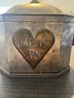 Williamsburg Restoration CW-107 Kirk Stieff Pewter & Brass Heart Tea Caddy Box — photo 2