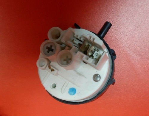 Waschmaschine Whirlpool AWO/D7708 Druckschalter