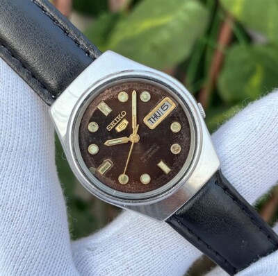 Vintage Seiko 5 Automatic Chocolate Sunburst Dial Japan Men Watch 7009-7031